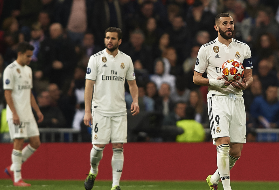 包含阿贾克斯内部会议纪要流出：窗口期调整名单，国王杯使命明确，数据趋势出现新变化的词条-九游体育娱乐